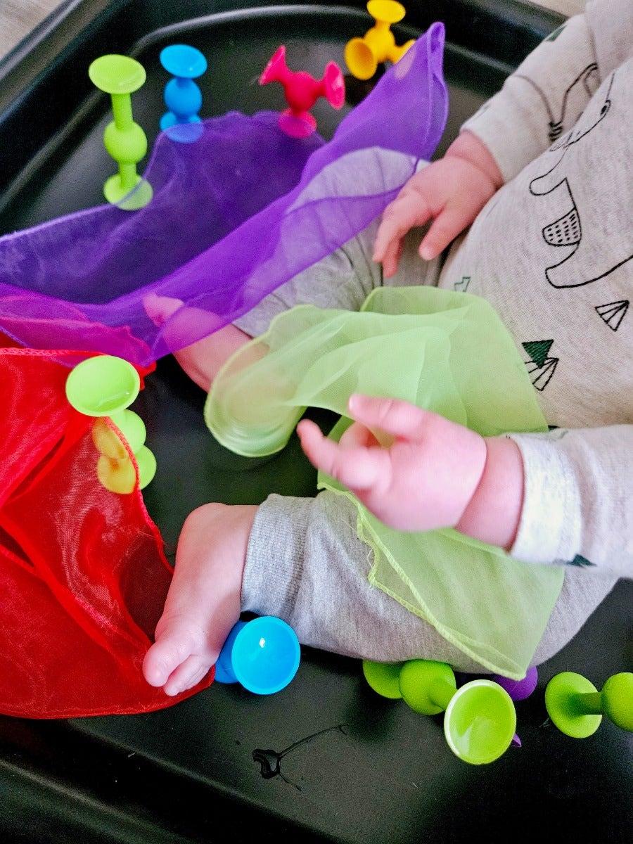 Squigz Starter Set by Fat Brain Toy