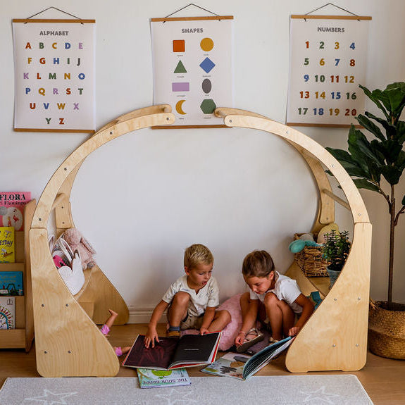 Waldorf Arch