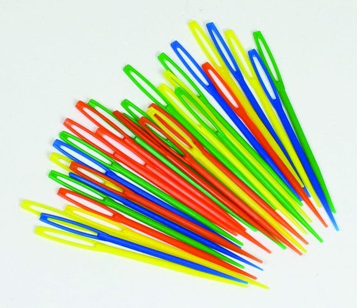 Plastic Lacing Needles 32 pack