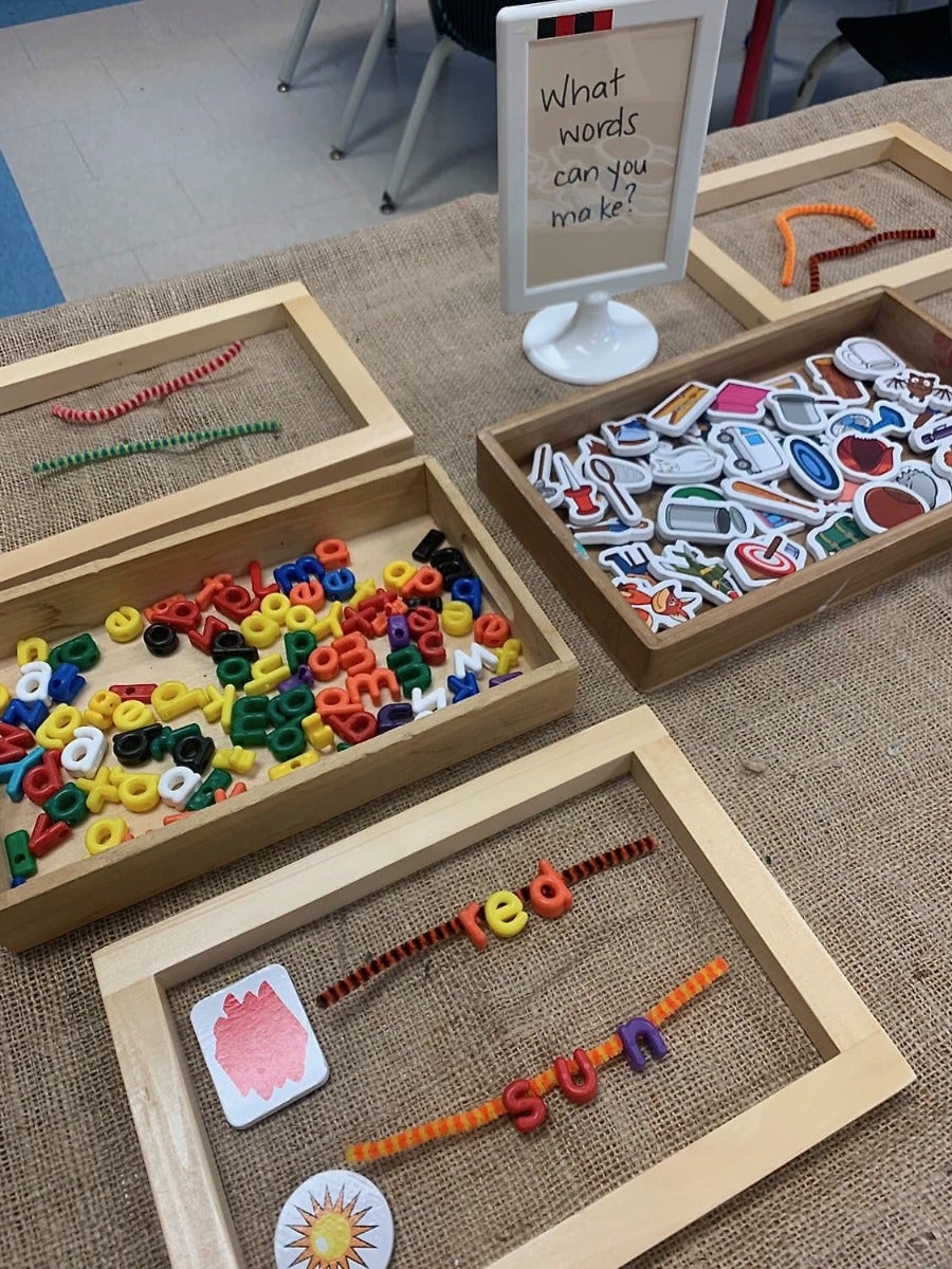 Manuscript Letter Beads 288 pack