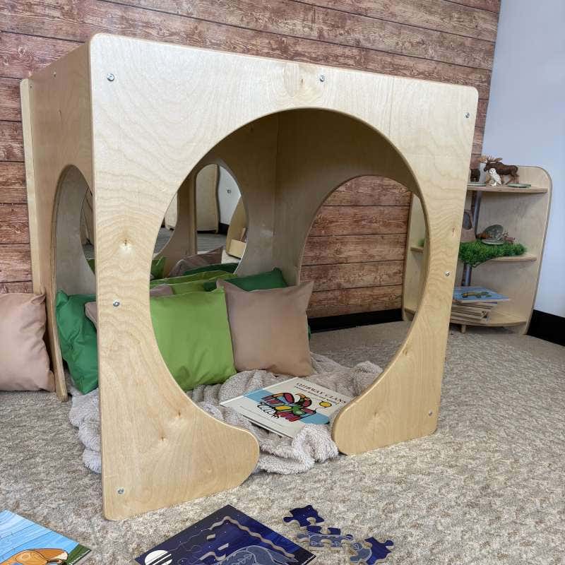 Woodlyn Explorer Cave 30inL x 30inW x 30inH