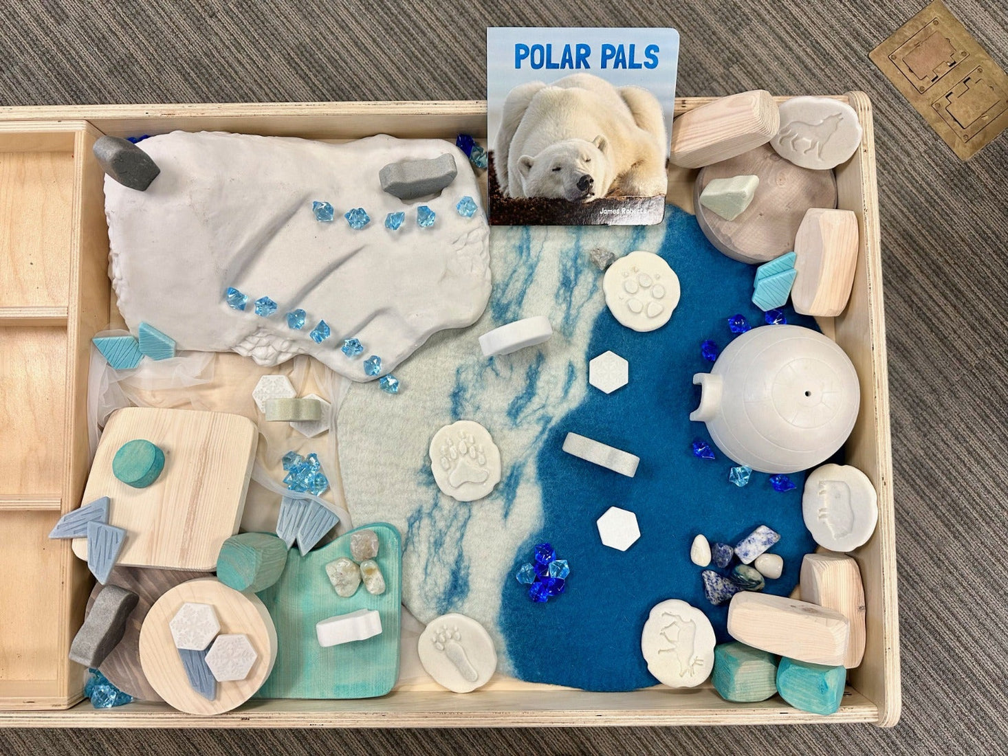 Little Lands Polar
