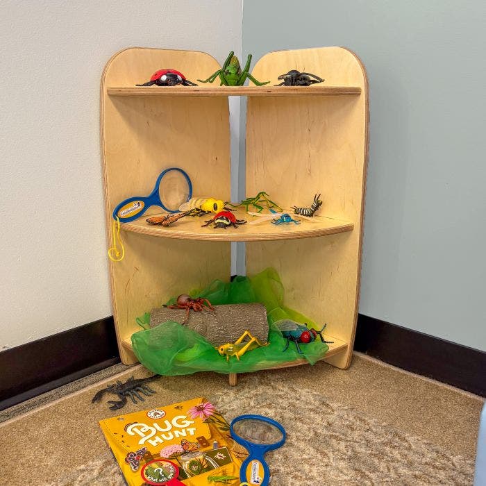 Woodlyn Open One Shelf - Corner Unit Curve 21inL x 24inH