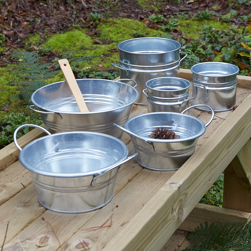 Metal Cans and Tubs
