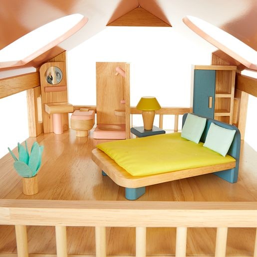 Wooden Deluxe Dollhouse