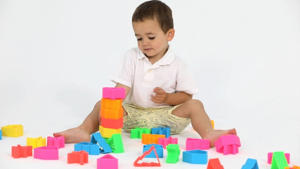 6 Kids 6 Houses 6 Trees in Silicone