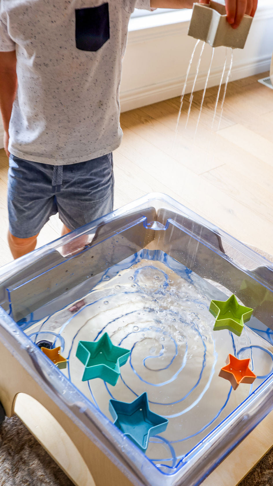 Woodlyn Square Sand & Water Table
