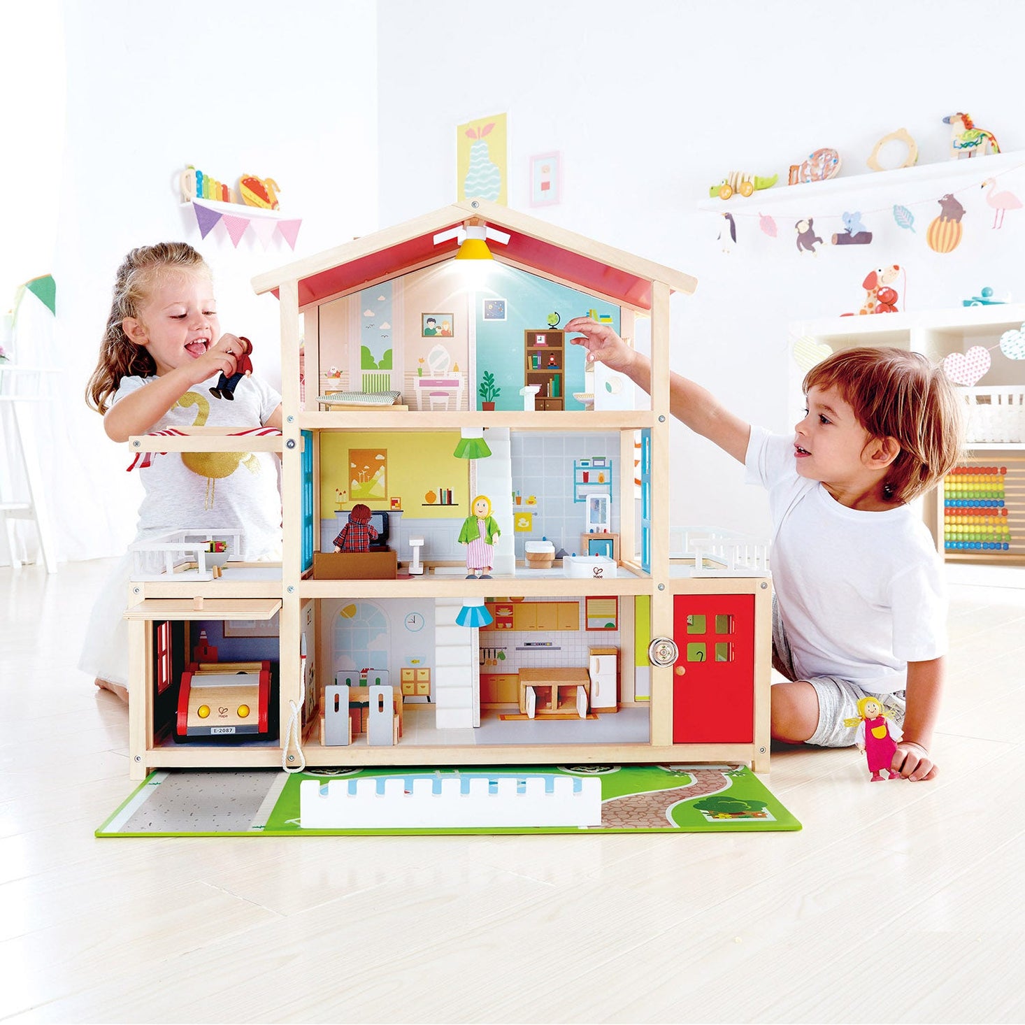 Doll Family Mansion by Hape