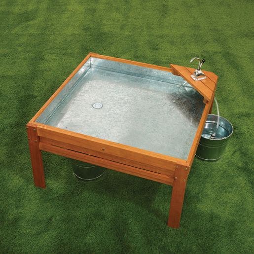 Excellerations Outdoor Panning Table With Pump
