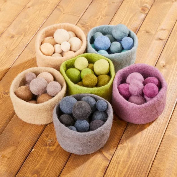 Feltalas Bowls and Balls
