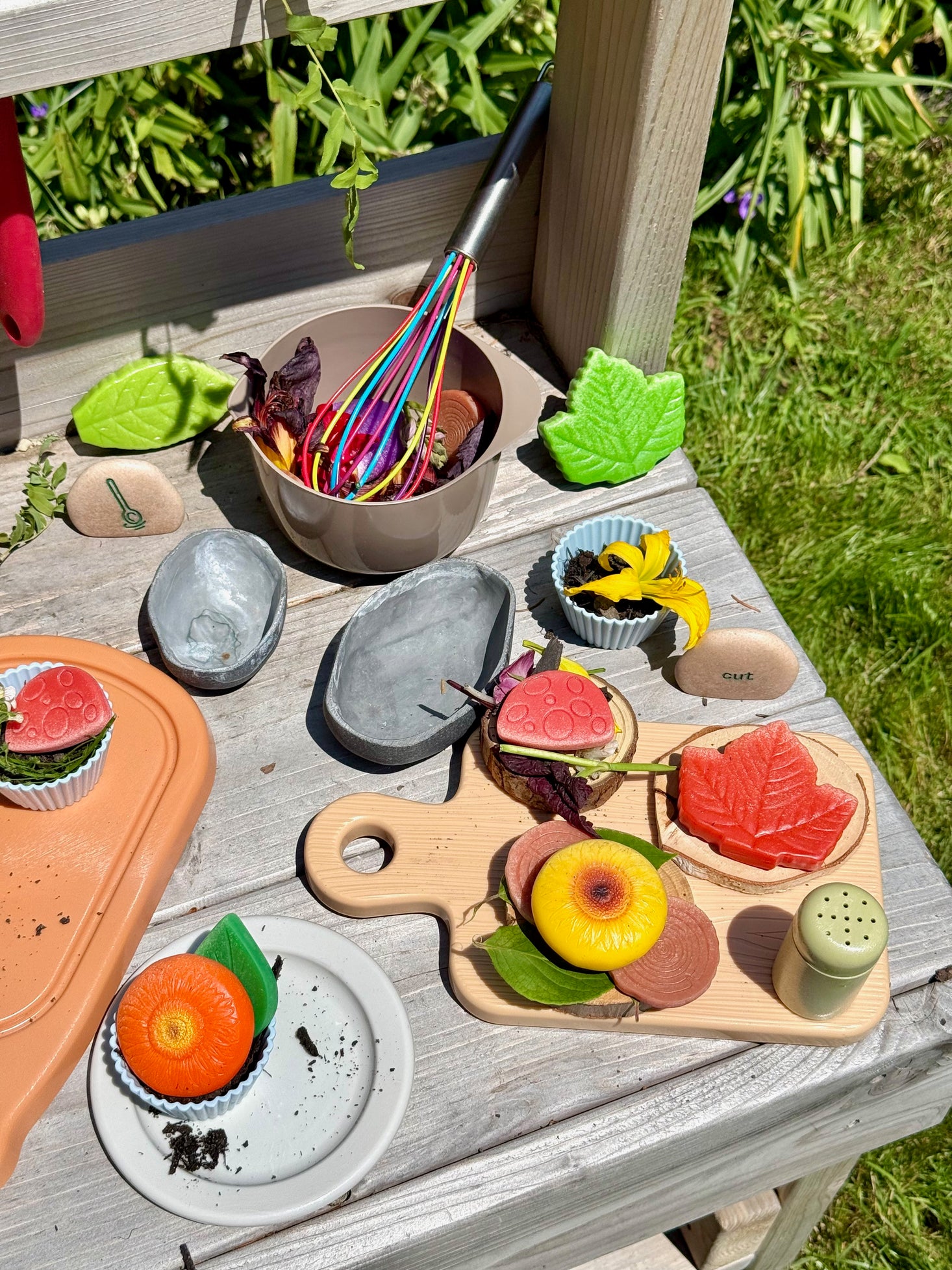 Sensory Play Stones Leaves