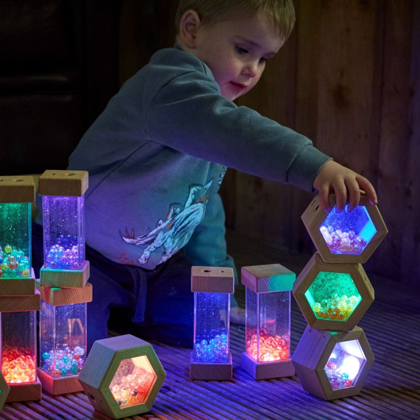Luminous Wooden Shakers Hexagons 6pk