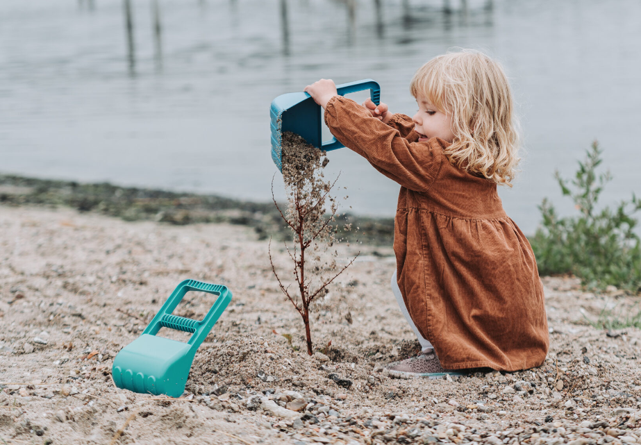 Blue Marine Hand Sand Digger