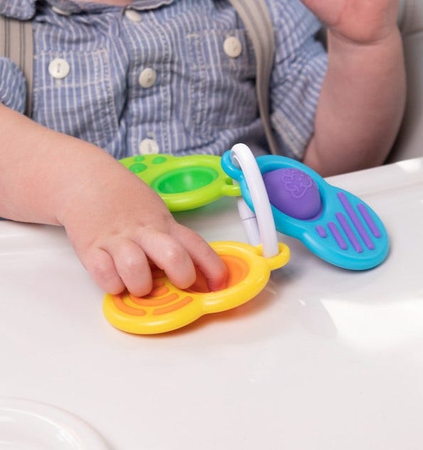 Dimpl Clutch by Fat Brain Toys