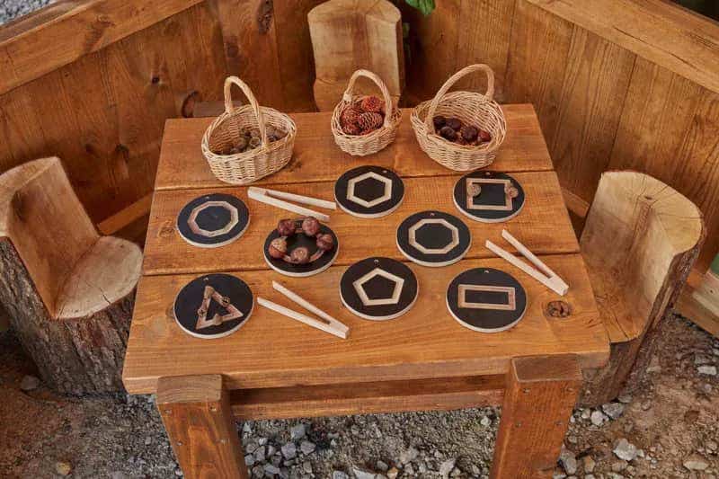 Geo Shape Outdoor Tracing Set