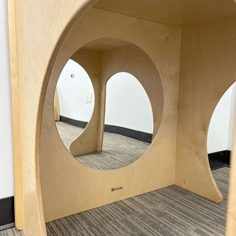 Woodlyn Explorer Cave 30inL x 30inW x 30inH
