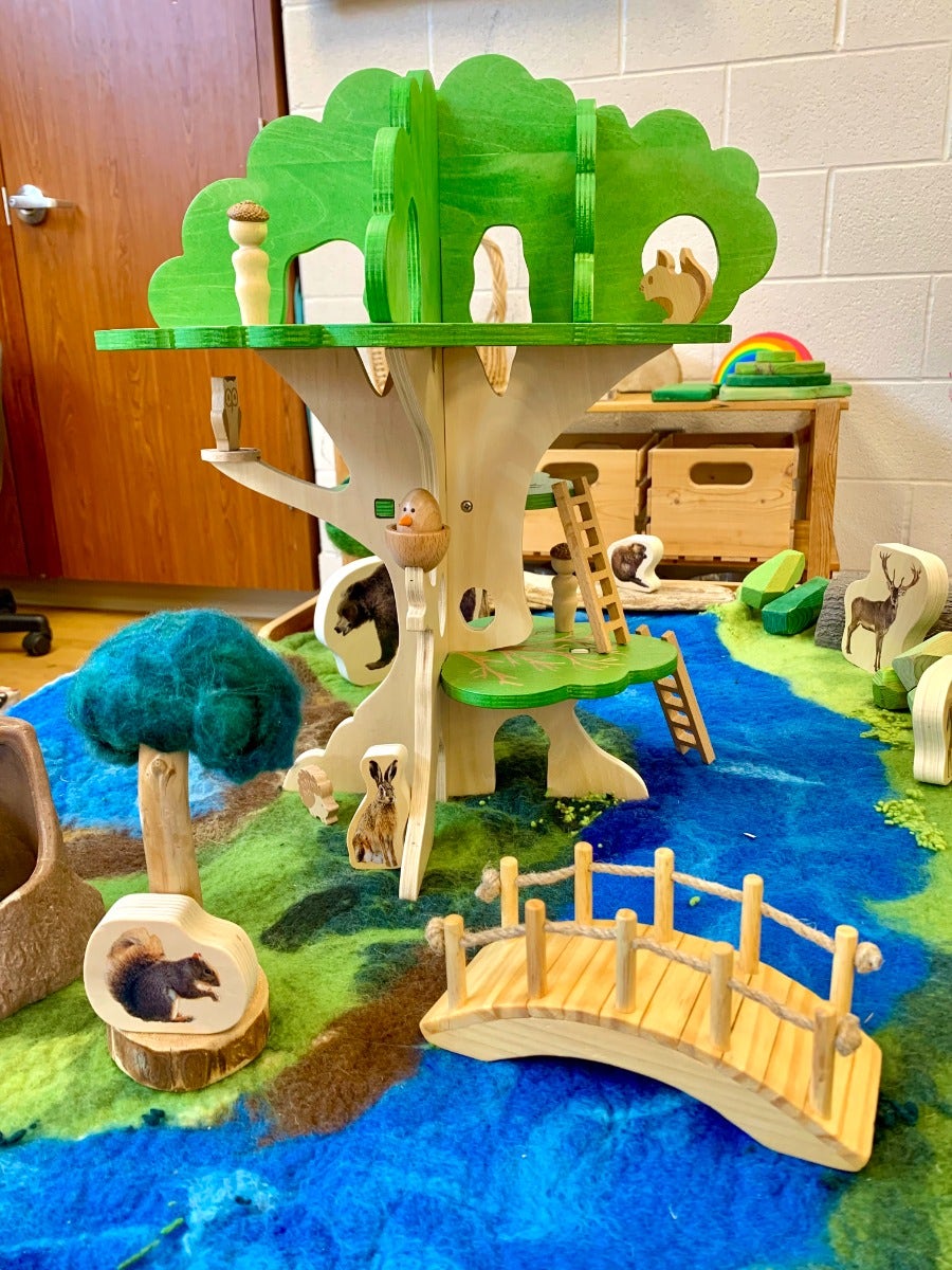 Woodland Trail Treehouse