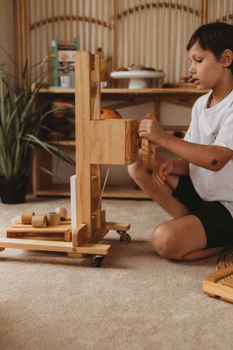 Wooden Forklift & Pallets